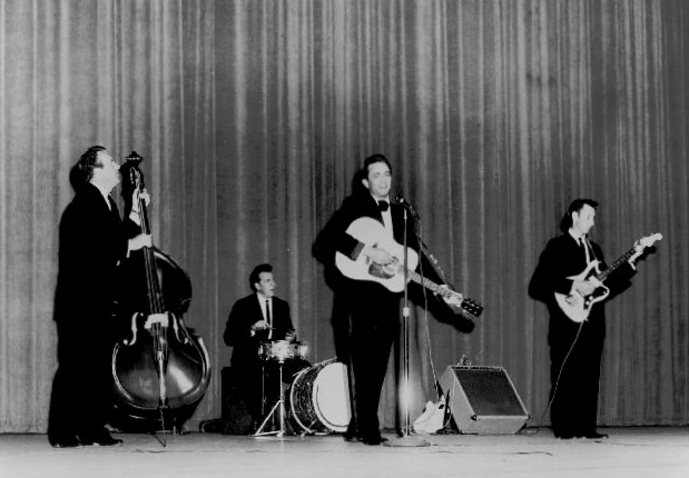 Johnny_Cash_and_The_Tennessee_Three_1963